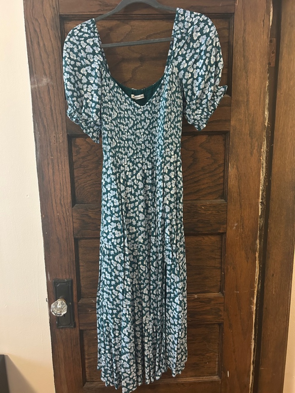 Abercrombie Short-Sleeve Smocked Midi Dress